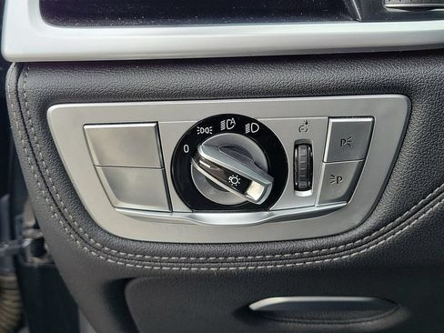 Used 2020 BMW 750i xDrive w/ Executive Package AWD/4WD image 26