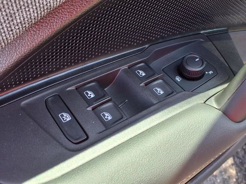 New 2026 Volkswagen Tiguan S image 8