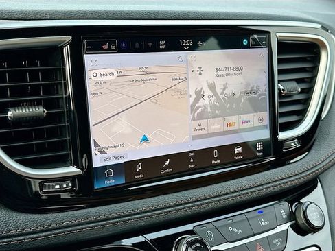 New 2026 Chrysler Pacifica Pinnacle image 10