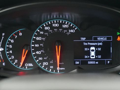 Used 2020 Chevrolet Trax LT w/ LT Convenience Package image 16