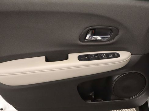 Used 2022 Honda HR-V LX image 18