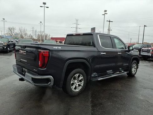 Used 2022 GMC Sierra 1500 SLT w/ SLT Convenience Package image 5