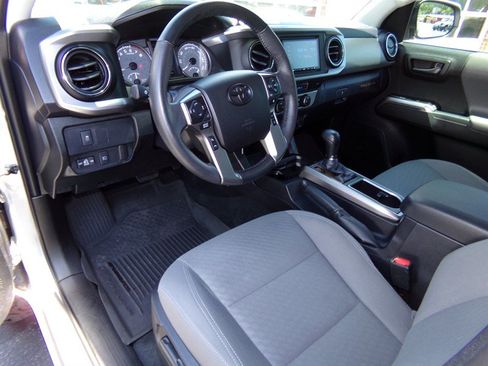 Used 2021 Toyota Tacoma SR5 AWD/4WD image 26