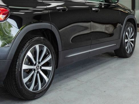 Used 2020 Mercedes-Benz GLB 250 4MATIC image 37