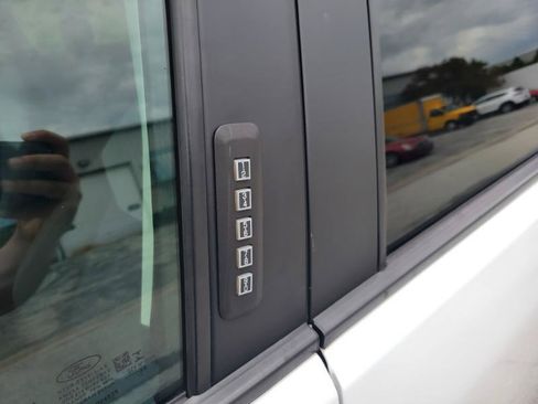 Used 2022 Ford Maverick XLT FWD image 24