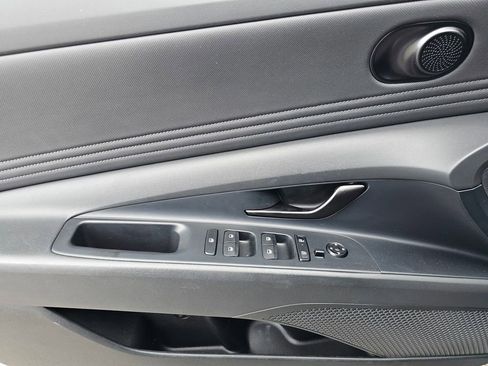 Certified 2025 Hyundai Elantra Sport w/ Cargo Package FWD image 17