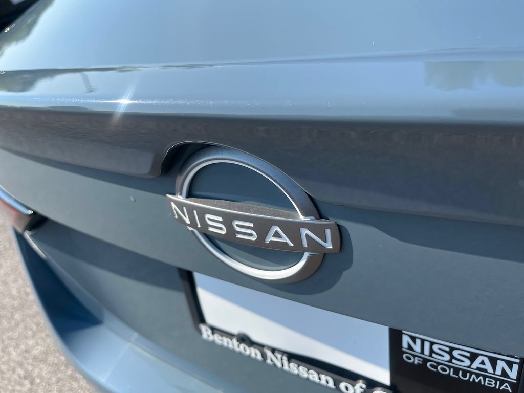 Used 2025 Nissan Sentra SR FWD image 41