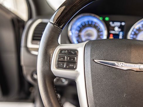 Used 2012 Chrysler 300 C w/ 19-Premium Speaker Group image 23