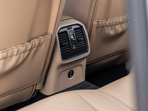 New 2026 Porsche Macan AWD/4WD image 36