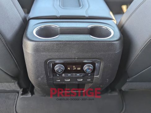 Used 2022 Chevrolet Tahoe Z71 w/ Z71 Off-Road Package AWD/4WD image 37