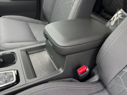 New 2026 Nissan Frontier SV w/ All-Weather Content Package AWD/4WD image 23