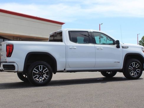 Used 2021 GMC Sierra 1500 AT4 w/ AT4 Premium Package AWD/4WD image 3