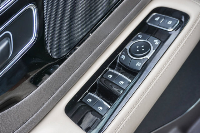 Used 2023 Lincoln Aviator Reserve w/ Equipment Group 201A AWD/4WD image 11