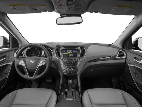 Used 2017 Hyundai Santa Fe FWD image 11