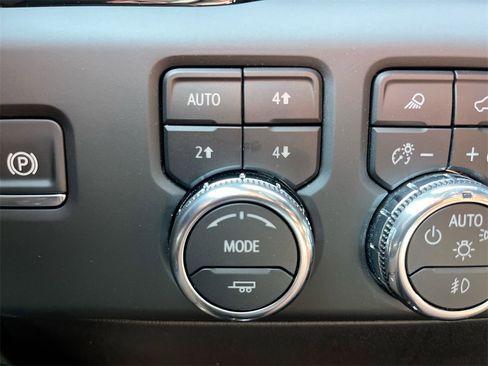 New 2025 GMC Sierra 1500 AT4 w/ AT4 Premium Package image 28