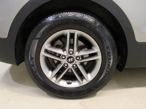 Used 2017 Hyundai Santa Fe Sport image 10