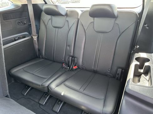 Used 2022 Kia Sorento S FWD image 21