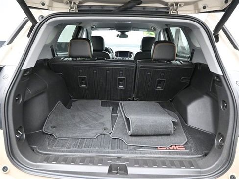 Used 2023 GMC Terrain AT4 image 5