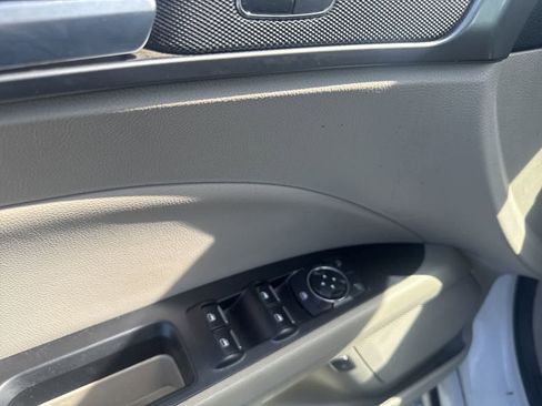 Used 2017 Ford Fusion Energi SE image 22