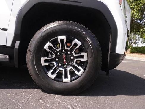 Used 2026 GMC Sierra EV Elevation AWD/4WD image 37