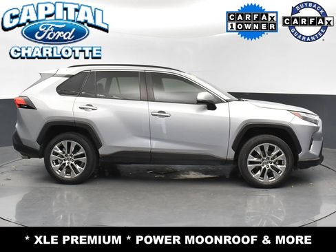 Used 2022 Toyota RAV4 XLE Premium image 26