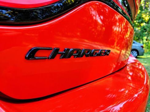 Used 2021 Dodge Charger SXT w/ Blacktop Package RWD image 9