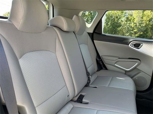 Certified 2022 Kia Soul LX image 27