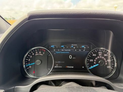 Used 2019 Ford F150 Lariat w/ Equipment Group 502A Luxury AWD/4WD image 23