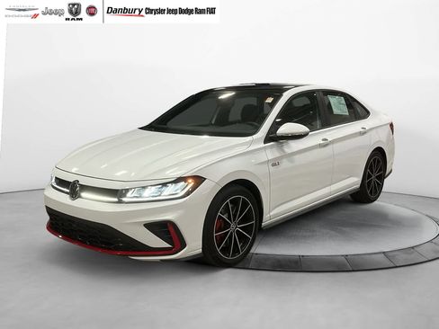 Used 2025 Volkswagen Jetta GLI Autobahn image 7