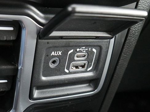 Used 2023 Jeep Gladiator Mojave image 42