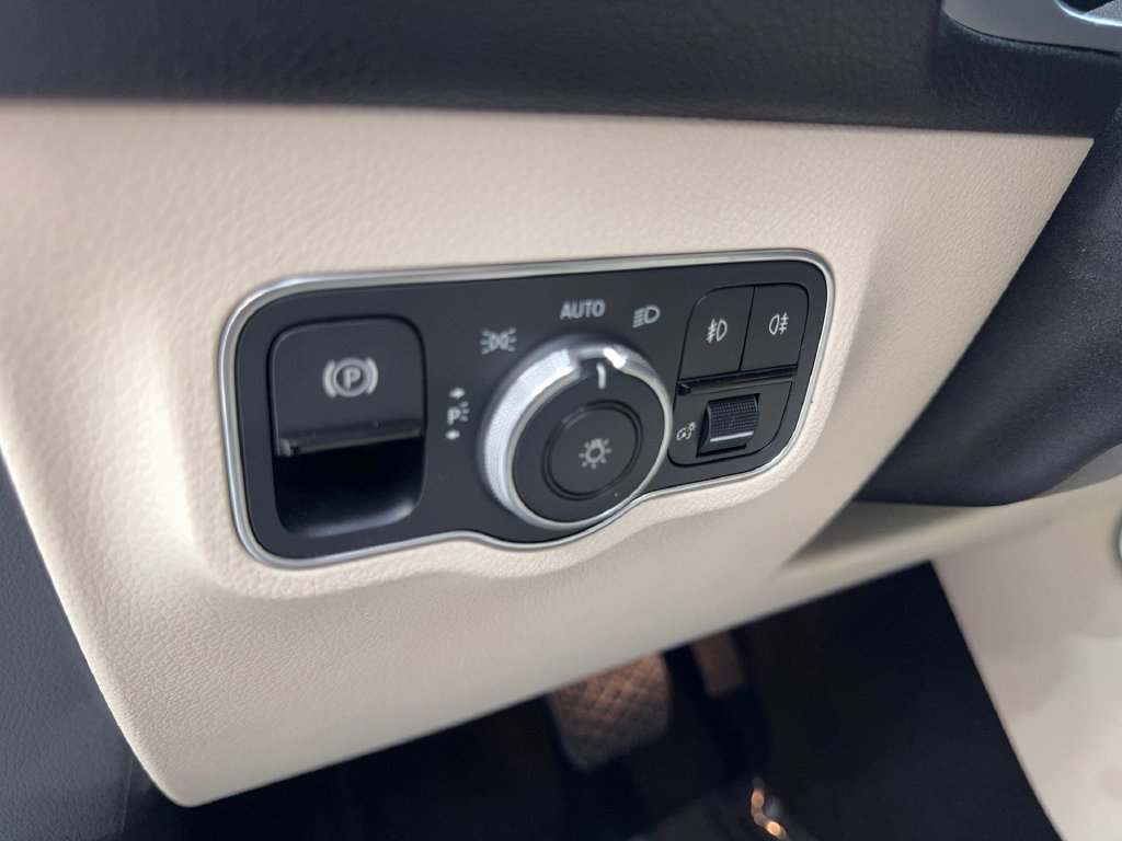 Used 2022 Mercedes-Benz GLB 250 image 60