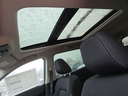 New 2025 Nissan Pathfinder SV w/ SV Premium Package image 4