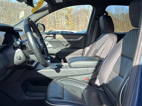 Certified 2024 GMC Acadia Denali w/ Super Cruise Package image 13