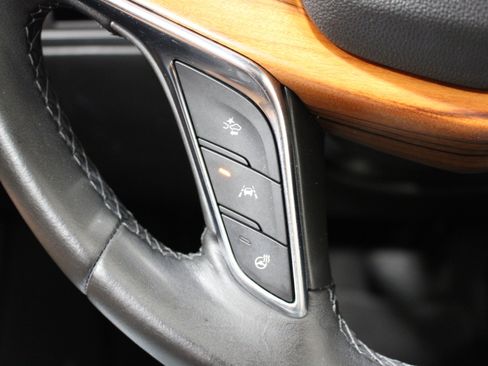 Used 2020 Cadillac XT5 Premium Luxury FWD image 14