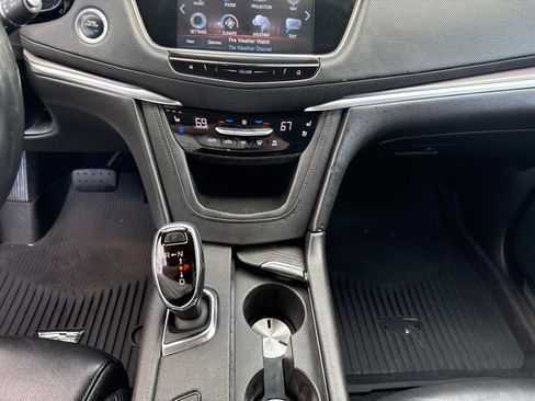 Used 2019 Cadillac XT5 Premium Luxury image 29