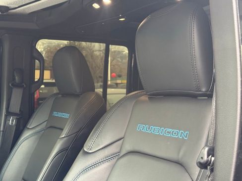 Used 2024 Jeep Wrangler Unlimited Rubicon 4xe image 11