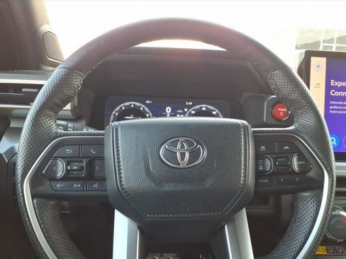 Used 2024 Toyota Tacoma TRD Sport image 28