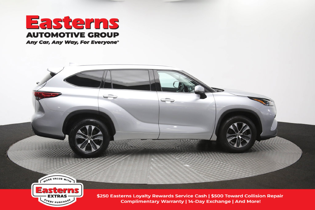 Used 2021 Toyota Highlander XLE FWD image 50
