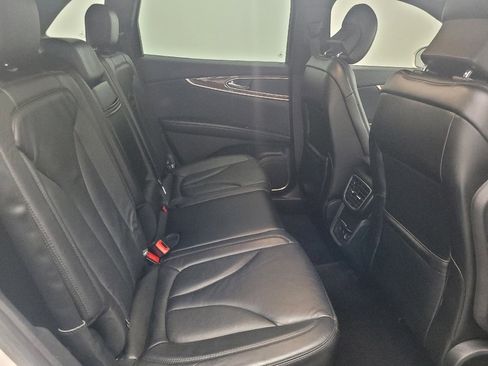 Used 2016 Lincoln MKX Select w/ Select Plus Package image 19