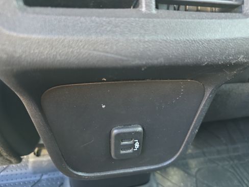 Used 2024 Chevrolet Equinox RS AWD/4WD image 16
