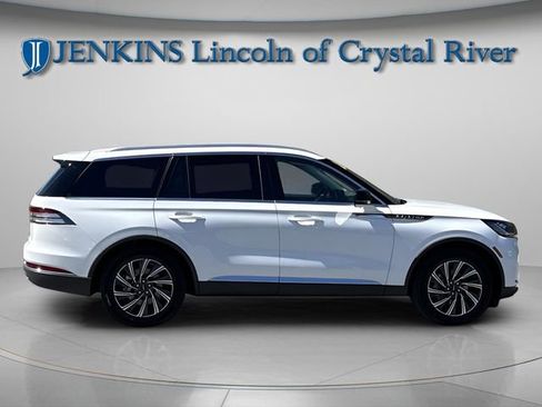 New 2026 Lincoln Aviator 2WD image 7