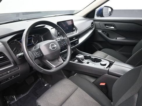 Used 2025 Nissan Rogue SV AWD/4WD image 21