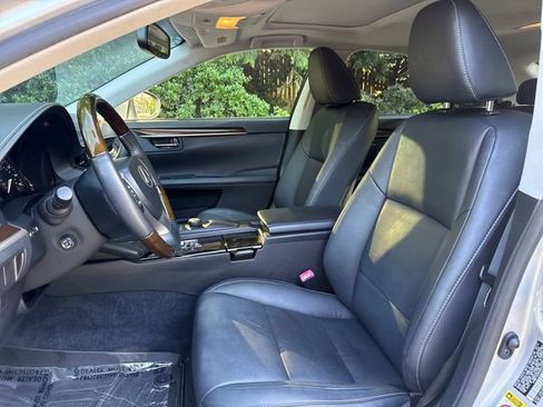 Used 2013 Lexus ES 350 w/ Premium Pkg FWD image 10