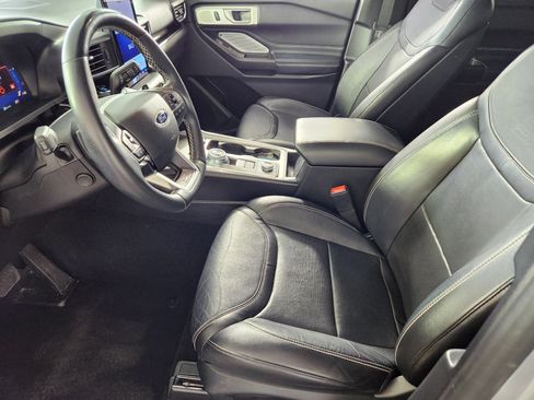 Used 2020 Ford Explorer ST w/ Premium Technology Package AWD/4WD image 12