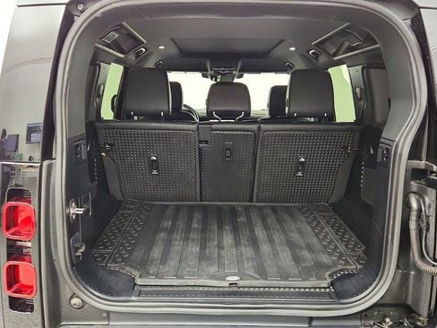 Used 2023 Land Rover Defender 110 X-Dynamic SE AWD/4WD image 24