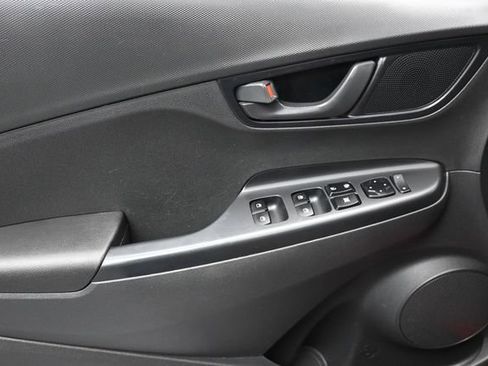 Used 2022 Hyundai Kona SEL w/ Cargo Package FWD image 8