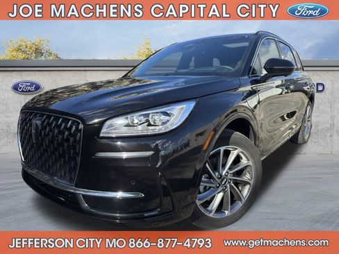 Used 2025 Lincoln Corsair Grand Touring w/ Equipment Group 302A image 3