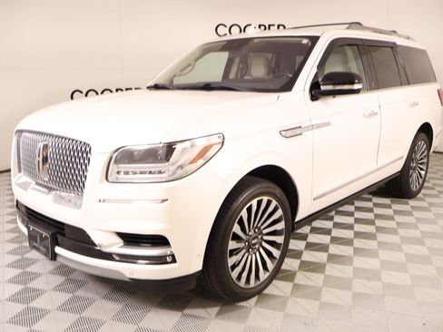 Used 2019 Lincoln Navigator Reserve AWD/4WD image 11