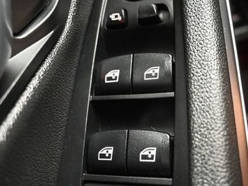 Used 2021 BMW 330i xDrive Sedan w/ Premium Package AWD/4WD image 23