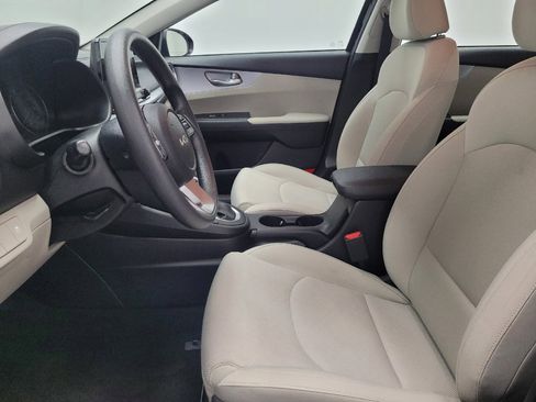 Used 2023 Kia Forte LXS w/ LXS Technology Package FWD image 17